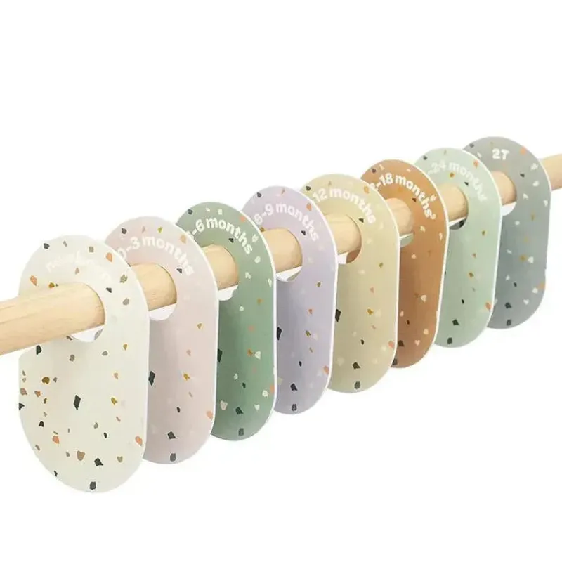 brotos__divisores_de_arm_SKU56LZttAe_0.webp 3 Sprouts 3 brotos - divisores de armário de bebê 8Pk Clearance