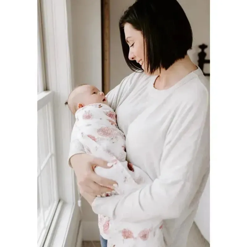aden__anais_pacote_de__co_SKU1Eh92HXZ_3.webp Aden + Anais pacote de 4 cobertores de musselina Dahlia Discount