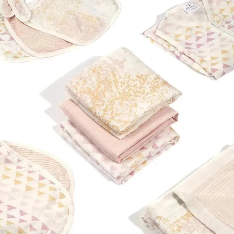 aden__anais_swaddles_maci_SKUAYmJ5LBU_2.webp Aden + Anais Swaddles macios e sedosos metálicos 3 unidades, bétula de prímula Clearance