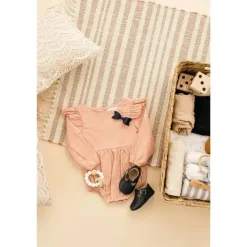 Babe Basics - Macacão de linho com manga esvoaçante, blush Outlet