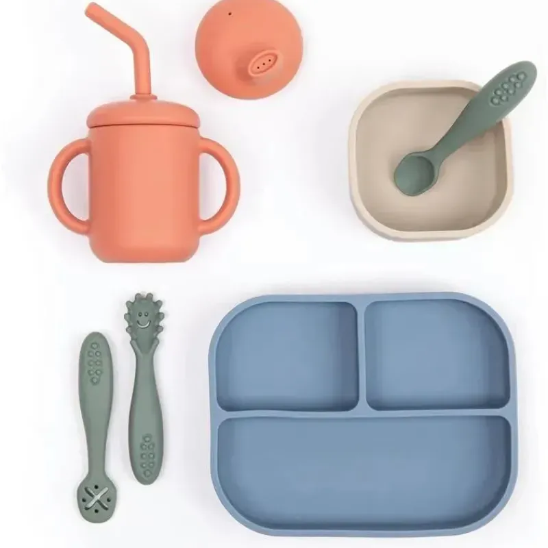 bella_tunno__pacote_littl_SKUxzcEH5DV_0.webp Bella Tunno - pacote Little Bites, conjunto de alimentação para bebês, silicone 100% de qualidade alimentar, Jungle Safari Outlet