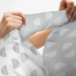 Boppy - Almofada Dorminhoca Lateral de Corpo Inteiro, Mirage Branco e Cinza Hot