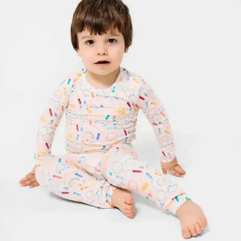 conjunto_de_pijama_manga__SKUPmhGFkka_1.webp Magnetic Me Conjunto de pijama manga longa Magnificent Baby - Doodle Pop Sale