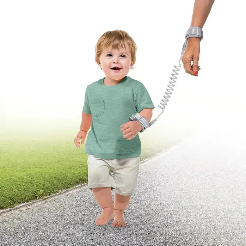 dreambaby__within_reach_w_SKUPpM3N8QU_4.webp Dreambaby - Within Reach Wrist Leash Link, 6 meses a 4 anos, cinza, modelo L2240 Clearance