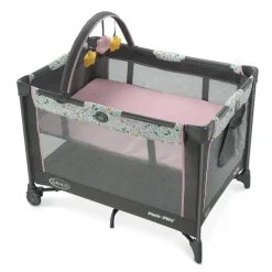 Graco Pack 'n Play On the Go Playard com berço dobrável Tasha Sale