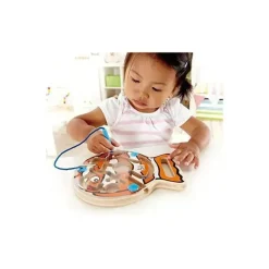 Hape - Go-Fish-Go Magnético quebra-cabeça de madeira infantil labirinto Online