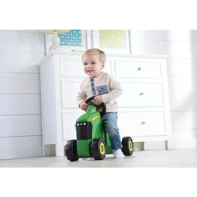 john_deere__trator_sitnsc_SKUs7unSKkL_4.webp John Deere - Trator Sit-N-Scoot - Brinquedo infantil, verde Online