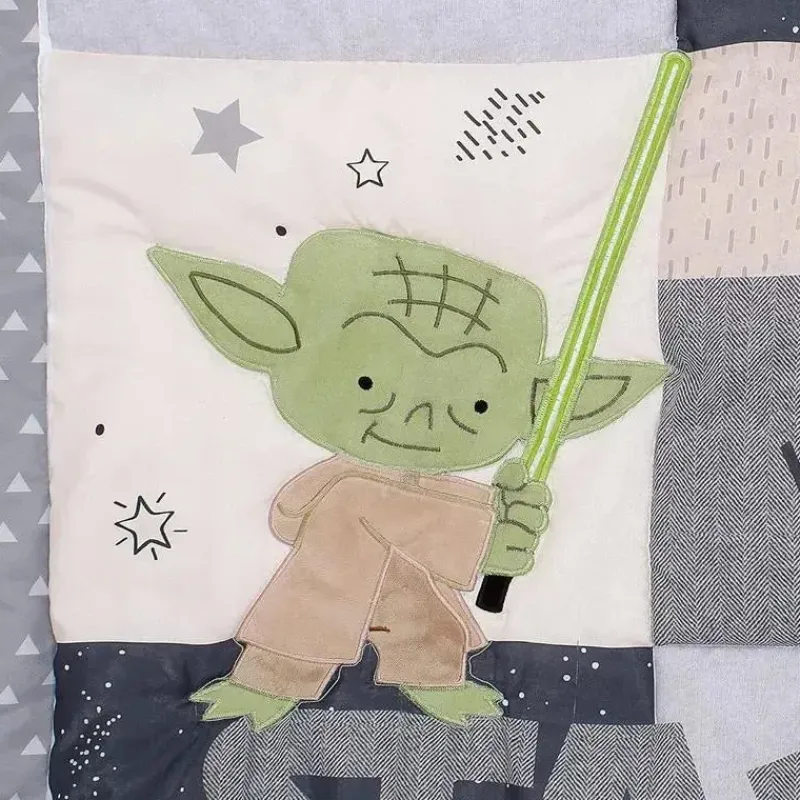 lambs_ampamp_ivy__clssico_SKU6KahLh2F_2.webp Lambs u0026 Ivy Lambs & Ivy - Clássico Conjunto de Berço 3Pk para Berço, Yoda/Darth Vader Outlet