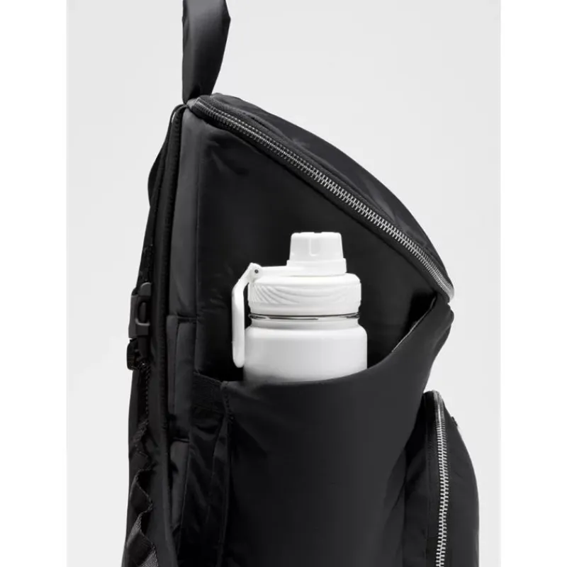 lululemon__new_parent_bac_SKUKXOD81qW_4.webp Lululemon - New Parent Backpack 17L - Black/Sheer Oak Clearance