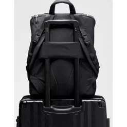 Lululemon - New Parent Backpack 17L - Black/Sheer Oak Clearance