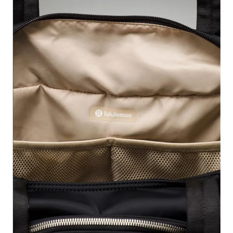 lululemon__new_parent_tot_SKUCn587qZq_5.webp Lululemon - New Parent Tote Bag 20L, Black/Silver Drop Outlet