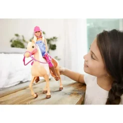 Fisher-Price Mattel - Conjunto de boneca e cavalo Barbie Fashion