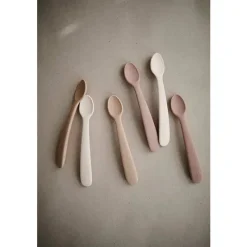 Mushie - 2 unidades de colheres de alimentação de silicone, blush/areia movediça Hot