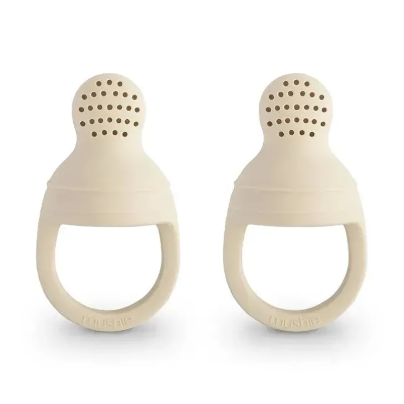 mushie__alimentador_de_al_SKUpyLhDdBf_0.webp Mushie - Alimentador de alimentos frescos de silicone 2Pk, areia móvel Outlet