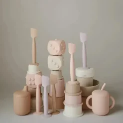 Mushie - Aplicador de Creme para Fraldas Silicone Macio com Base de Sucção, Lilás Suave Fashion