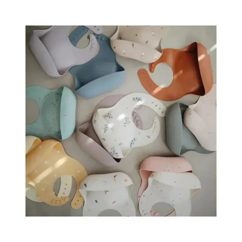 mushie__babete_de_beb_de__SKU7Cg0E5pW_2.webp Mushie - Babete de bebê de silicone - Malva claro Fashion