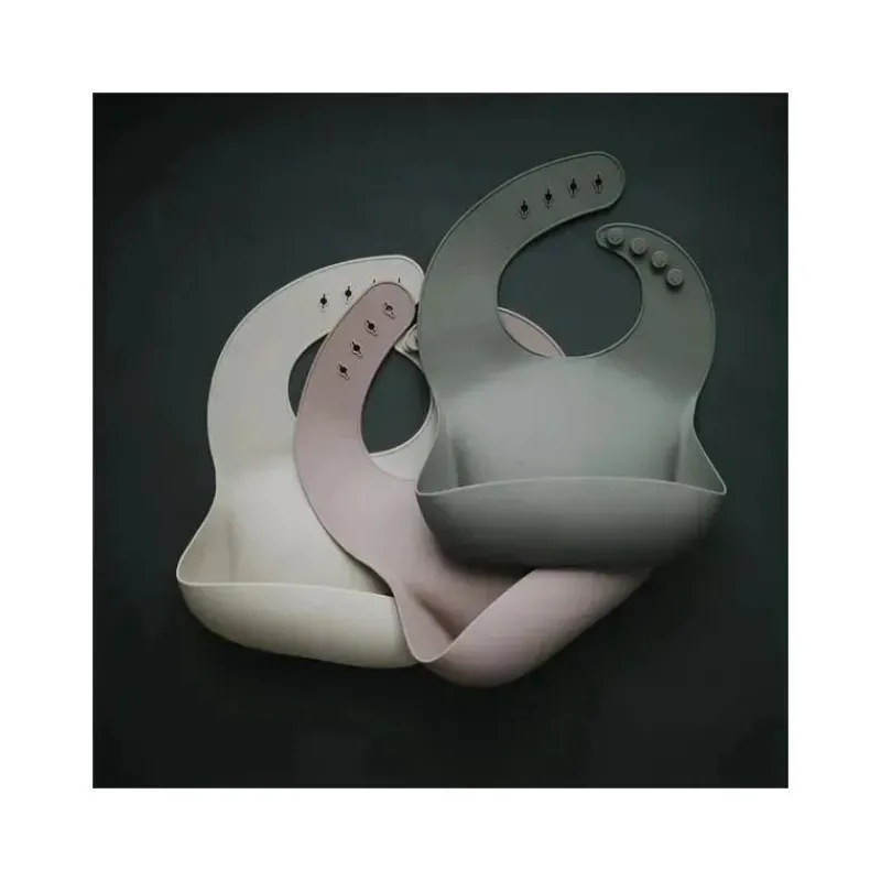 mushie__babete_de_silicon_SKUsDmyKe8m_1.webp Mushie - Babete de Silicone para Bebê - Sálvia Prateada Online