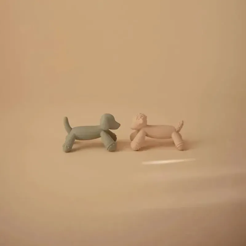 mushie__cachorro_de_brinq_SKUsqHzVl64_2.webp Mushie - Cachorro de brinquedo com mordedor de bebê de silicone Clearance