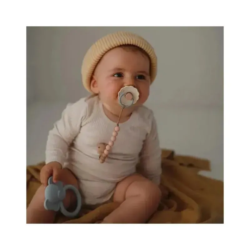 mushie__clipe_de_chupeta__SKUpnhGYZpZ_4.webp Mushie - clipe de chupeta de bebê | Cléo - Blush Sale
