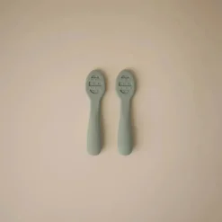 Mushie - Colheres de silicone para primeira alimentação para bebês, pacote com 2, Cambridge Blue, areia móvel Hot