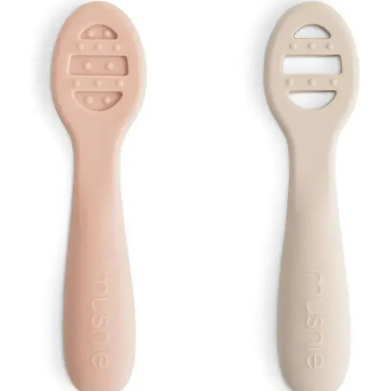 mushie__colheres_de_silic_SKUUZf9l7Ks_0.webp Mushie - Colheres de silicone para primeira alimentação para bebês, pacote com 2, blush, areia móvel Discount