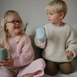 Mushie - Copo de treinamento de silicone e canudo, azul pó Sale