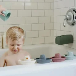 Mushie - Copo para enxágue de banho de bebê, 100% silicone de qualidade alimentar, Copo para enxágue para crianças, Cambridge Blue Hot
