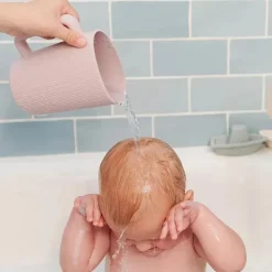 Mushie - Copo para enxágue de banho de bebê, 100% silicone de qualidade alimentar, Copo para enxágue para crianças, Lilás macio Best