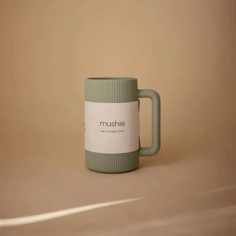 mushie__copo_para_enxgue__SKUN1VzuC4Y_5.webp Mushie - Copo para enxágue de banho de bebê, 100% silicone de qualidade alimentar, sálvia Online