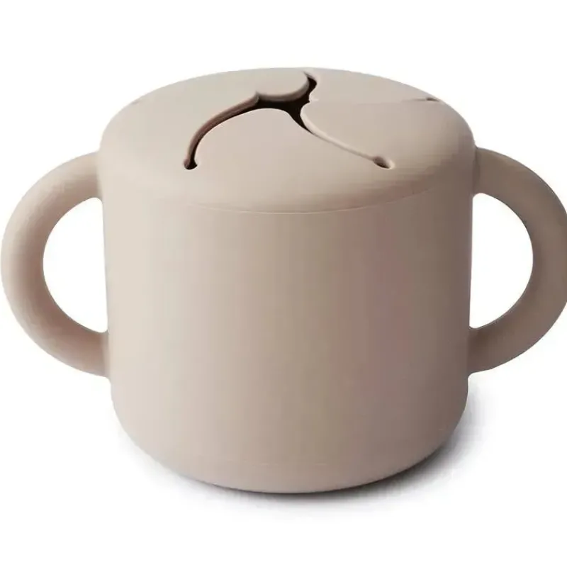 mushie__copo_para_lanche__SKUWvqwiTO9_0.webp Mushie - Copo para lanche de silicone para bebês, areia movediça Hot