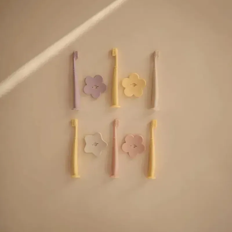 mushie__escova_de_dentes__SKUO6gVspsW_3.webp Mushie - Escova de Dentes de Treinamento Infantil Flower, Blush Discount