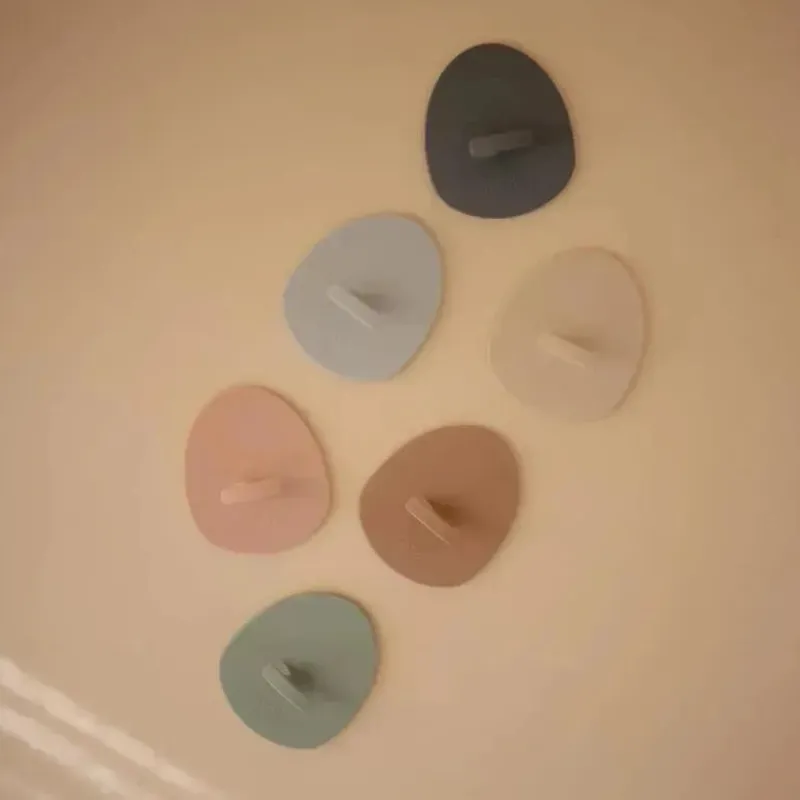mushie__escova_para_touca_SKUxuq0ACEF_1.webp Mushie - escova para touca de banho de bebê, cerdas macias de silicone, pacote com 2, blush/areia móvel Fashion