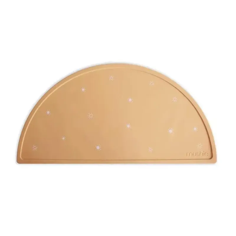 mushie__jogo_americano_de_SKU8wG2tMkn_0.webp Mushie - Jogo americano de silicone para crianças, design antiderrapante sem BPA, laranja solar Outlet