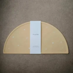 Mushie - Jogo americano de silicone para crianças, design antiderrapante sem BPA, laranja solar Outlet