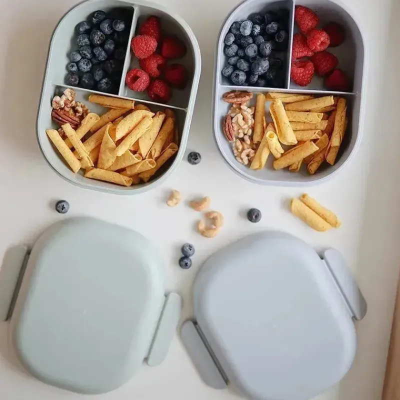 mushie__lancheira_bento_s_SKUxxiKRefj_2.webp Mushie - Lancheira Bento, Sálvia Online
