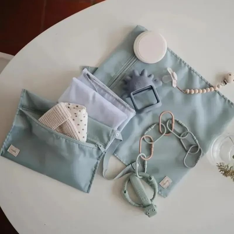 mushie__sacos_midos_resis_SKUCOhqUgZV_6.webp Mushie - Sacos úmidos resistentes à água, saco de armazenamento reutilizável grande e pequeno, conjunto de 2 ventos alísios Online