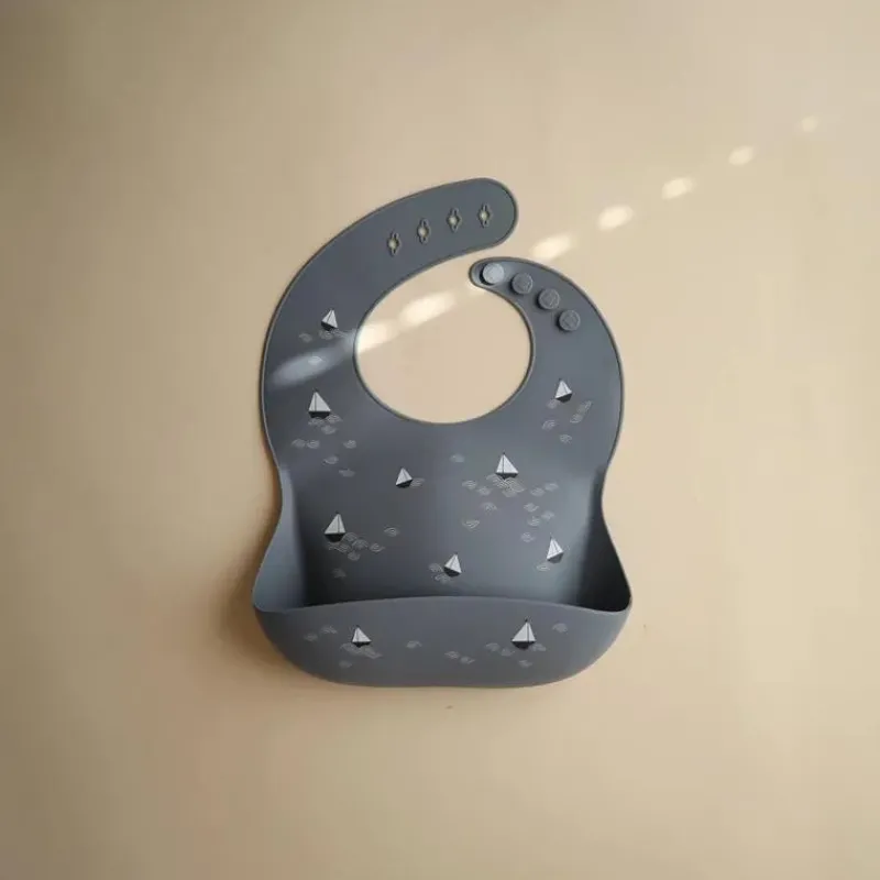 mushie__silicone_baby_bib_SKUKGzmfBh7_1.webp Mushie - Silicone Baby Bib, Boats Best