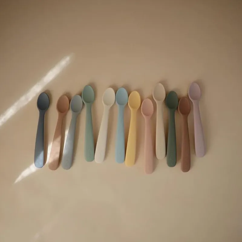 mushie__silicone_feeding__SKUfStuLDWu_4.webp Mushie - Silicone Feeding Spoons, Powder Blue (2-Pack) Online