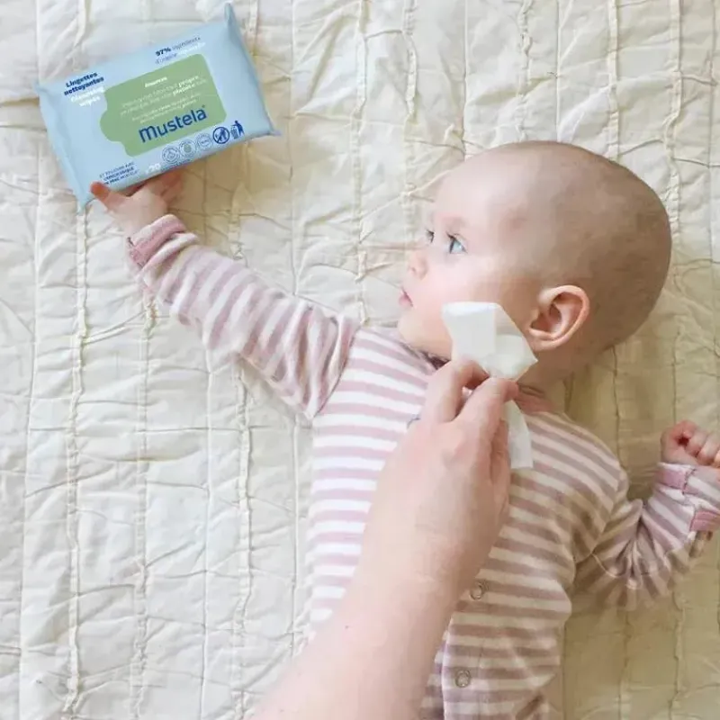 mustela__toalhetes_de_lim_SKUEUHEXZo2_2.webp Mustela - Toalhetes de Limpeza Bebé 20Ct com Abacate Natural Best