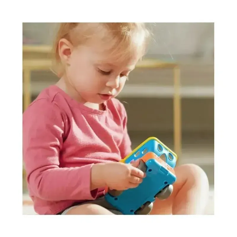 nuby__brinquedo_de_chocal_SKUYG6rCwWg_5.webp Nuby - brinquedo de chocalho de veículo Play Pals Hot