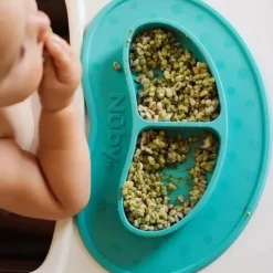 Nuby - Tapete de alimentação de silicone seccionado, cores sortidas Outlet