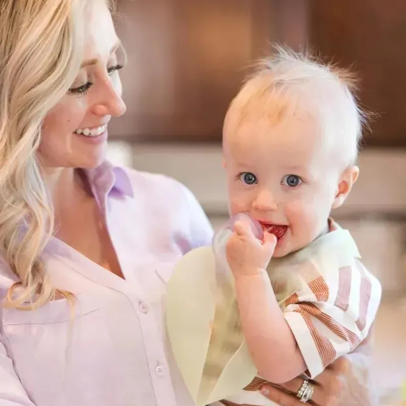 ola_baby__alimentador_de__SKUMhQYvsWL_7.webp Ola Baby - Alimentador de frutas frescas de silicone e conjunto de picolé para introdução de alimentos sólidos, lilás Discount