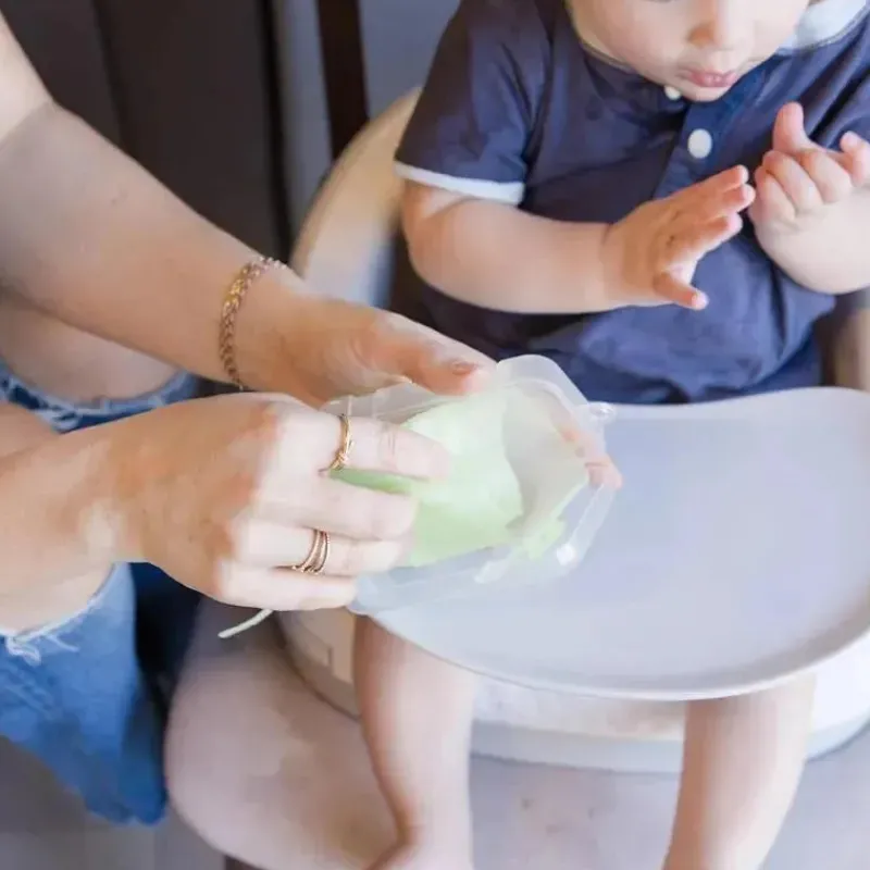 ola_baby__babador_imperme_SKUeyVg0Kwm_2.webp Ola Baby - babador impermeável de silicone dobrável para bebê com estojo de viagem, mirtilo New