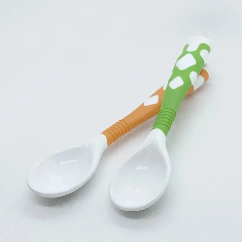 pacote_com__colheres_dobr_SKU3G12tbEZ_2.webp Kushies Baby Pacote com 2 colheres dobráveis Kushies Silibend (limão/laranja) Best