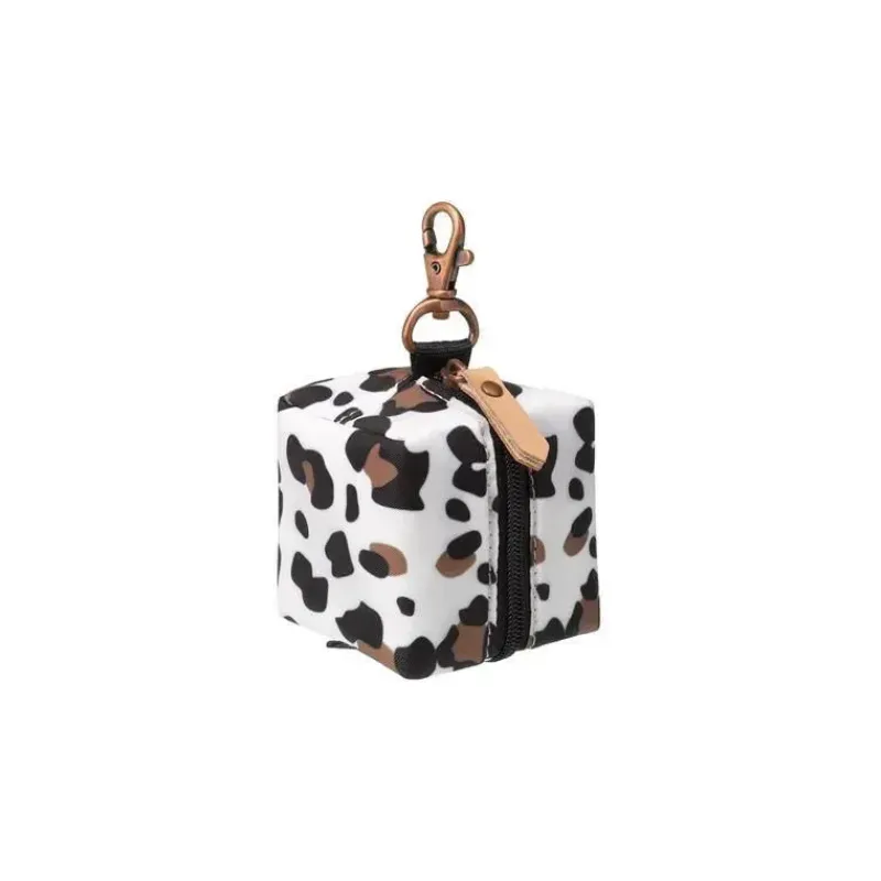 petnia__chupeta_porter_le_SKUKRxkjI85_0.webp Petunia Pickle Bottom Petúnia - Chupeta Porter Leopard Fashion