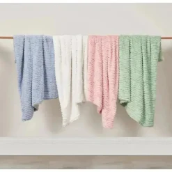 Piccolo Bambino - Textured Faux Fur Stroller Blanket On Wooden Hanger Pink Outlet