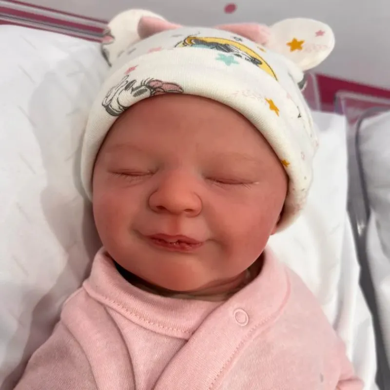 reborn_baby_doll__white_v_SKU8YGieLAc_0.webp MacroBaby Reborn Baby Doll - White Vinyl, Kyrie Smile New