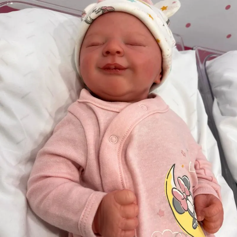 reborn_baby_doll__white_v_SKU8YGieLAc_2.webp MacroBaby Reborn Baby Doll - White Vinyl, Kyrie Smile New