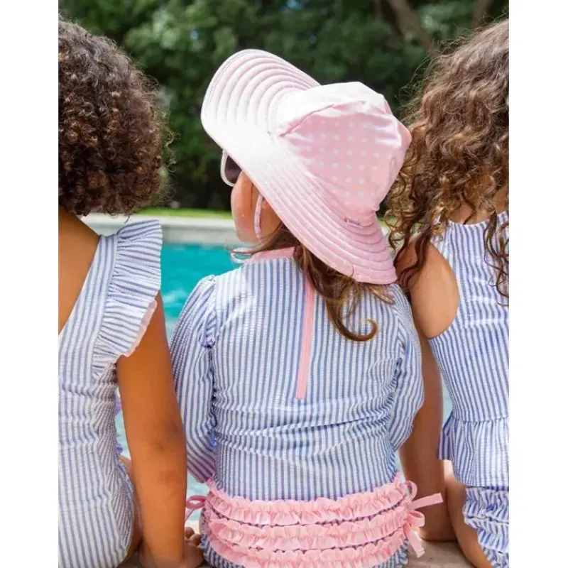 rufflebutts__chapu_de_nat_SKUyYXLNwNg_2.webp RuffleButts - Chapéu de natação reversível com bolinhas e listras rosa New