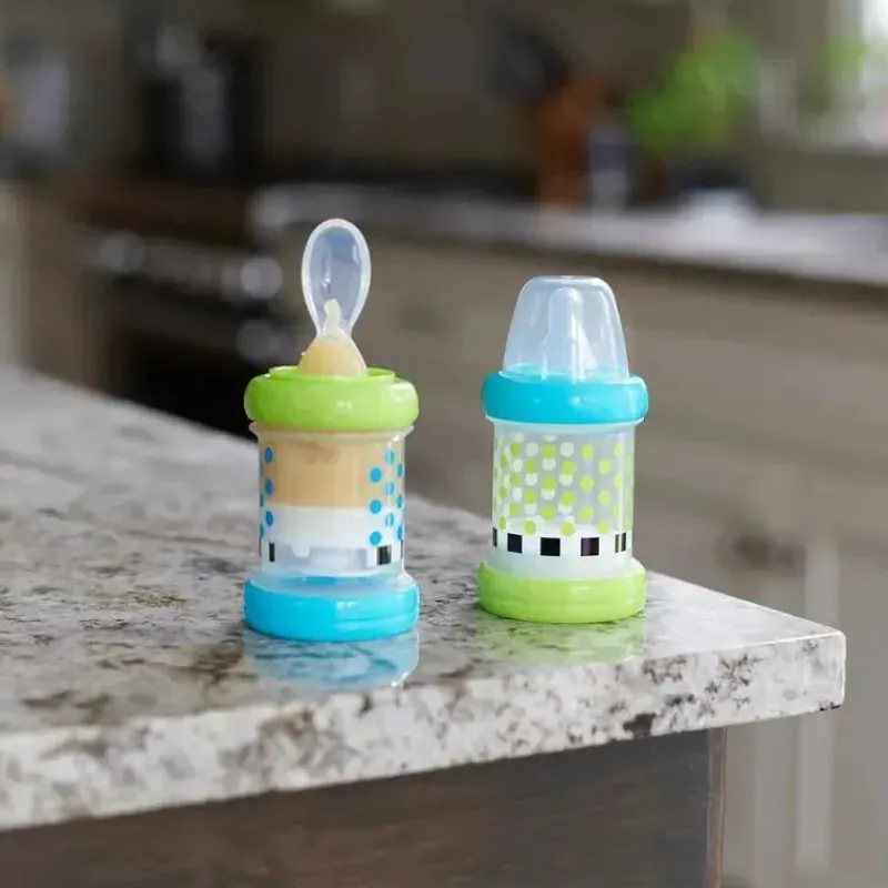 sassy__enfermeira_de_comi_SKUb3vX0wYj_5.webp Sassy - Enfermeira de comida para bebê, conjunto de 2 ou mais meses, bico e colher 100% silicone sem BPA Discount